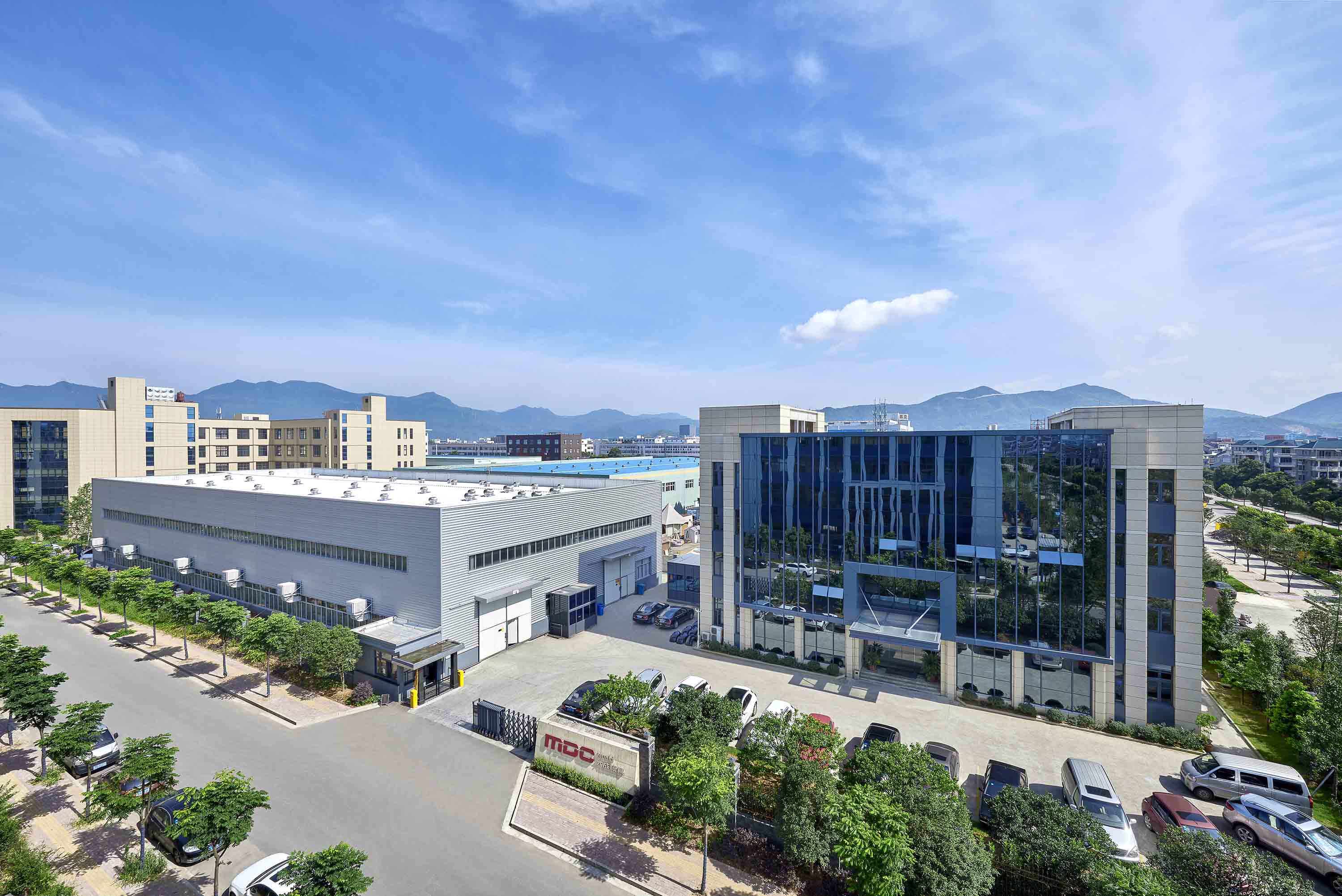 怎樣在浙江找到一家專業(yè)的SMC模具供應(yīng)商？